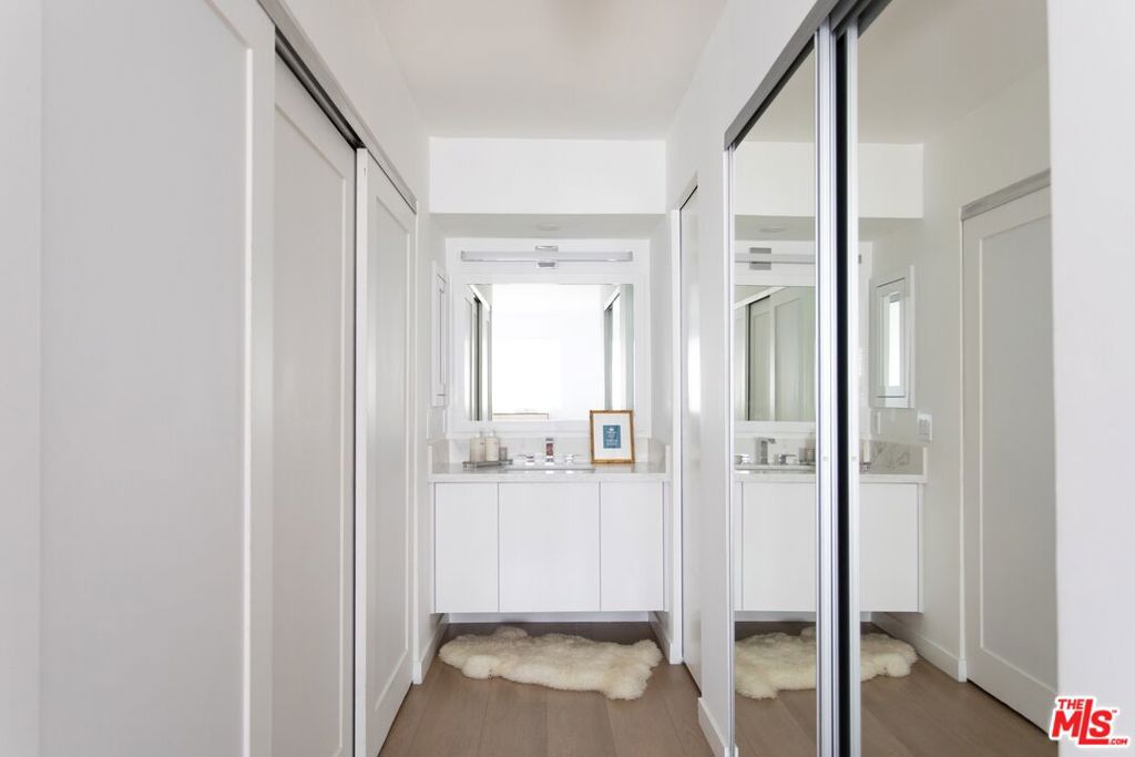 1222 N Olive Drive 101 Property Photo 15