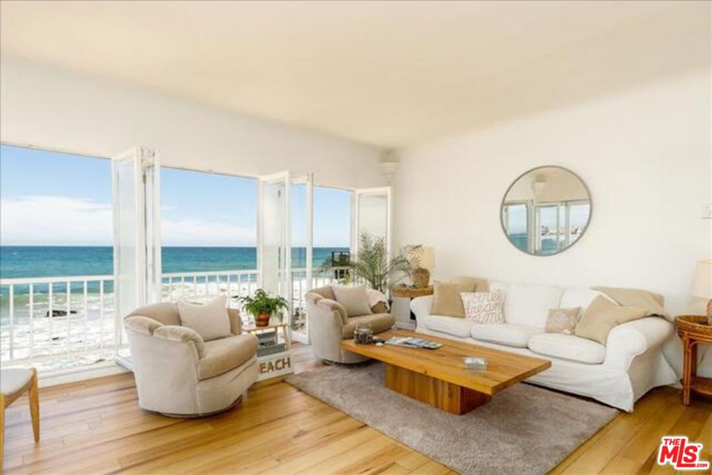 21746 Pacific Coast Highway Property Photo 2