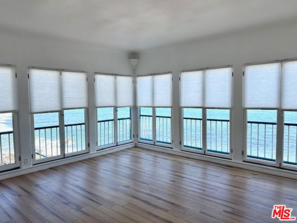 21746 Pacific Coast Highway Property Photo 6