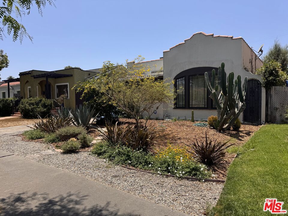 2905 Somerset Drive Property Photo 1