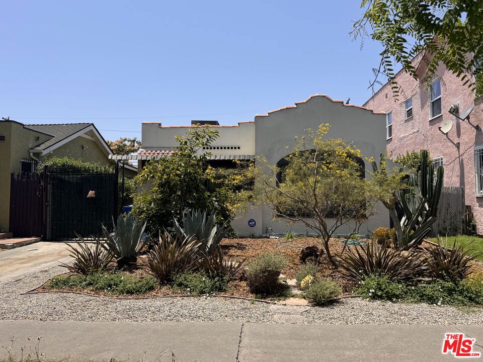2905 Somerset Drive Property Photo 2