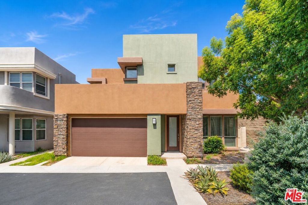150 Newall Property Photo 1