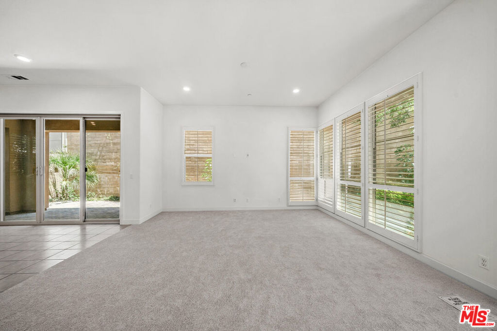 150 Newall Property Photo 5