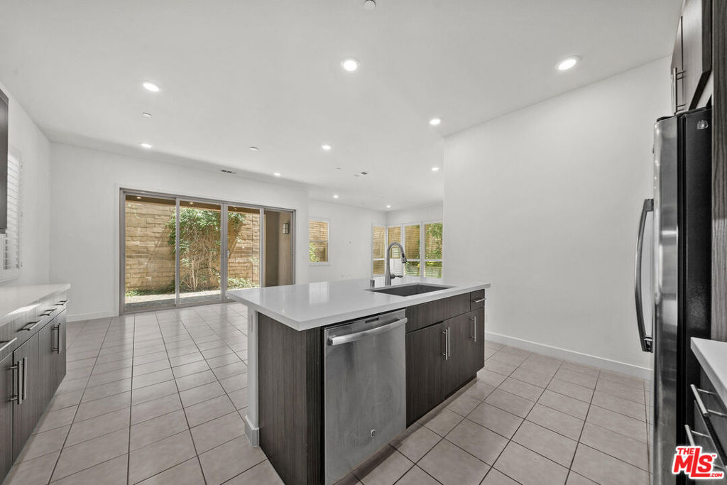 150 Newall Property Photo 7