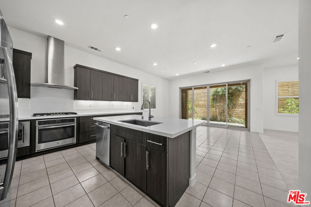 150 Newall Property Photo 8