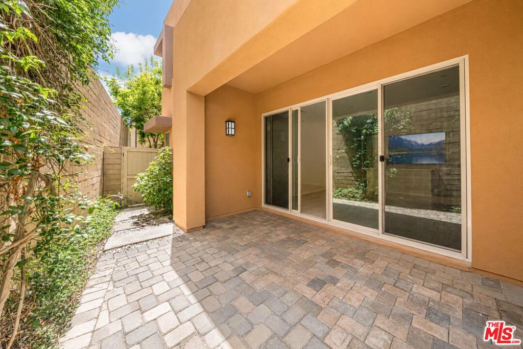 150 Newall Property Photo 13