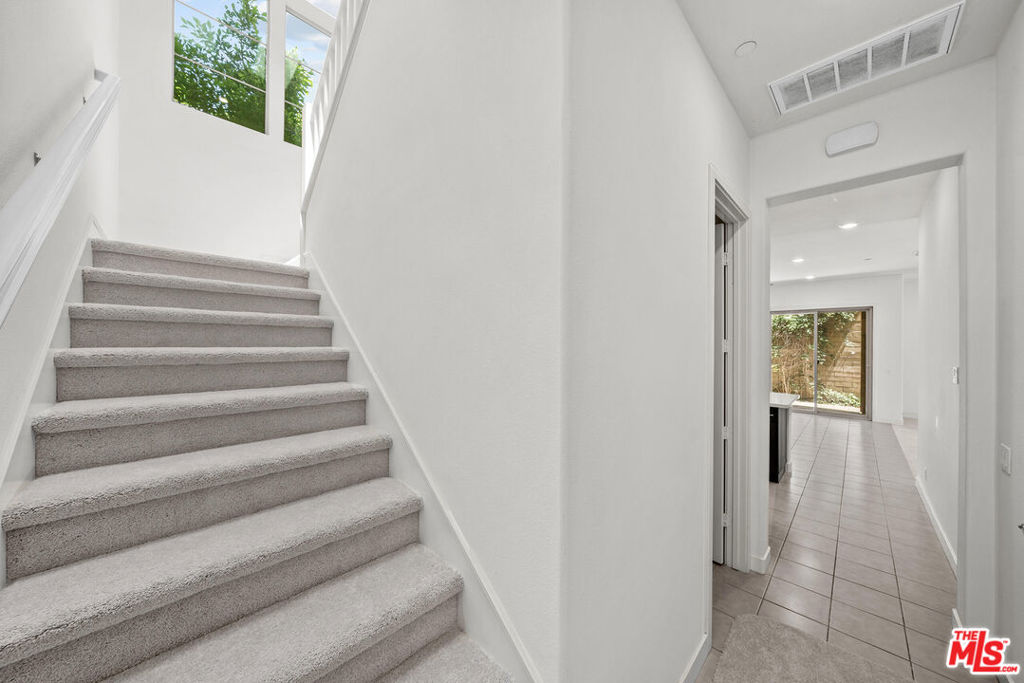 150 Newall Property Photo 14