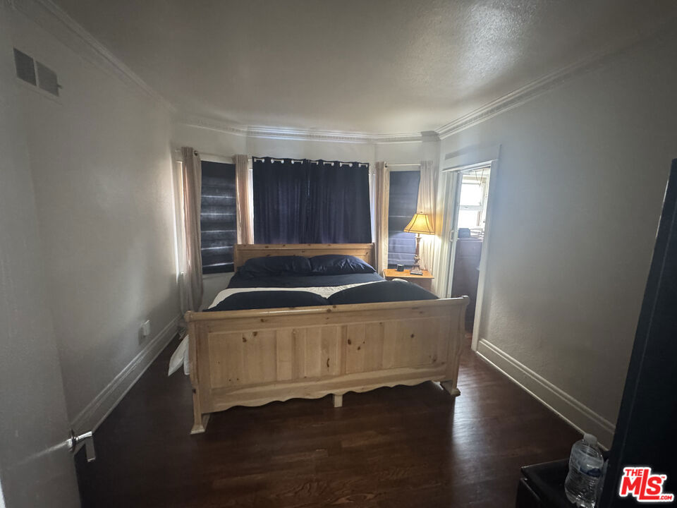 301 S Norton Avenue Property Photo 13