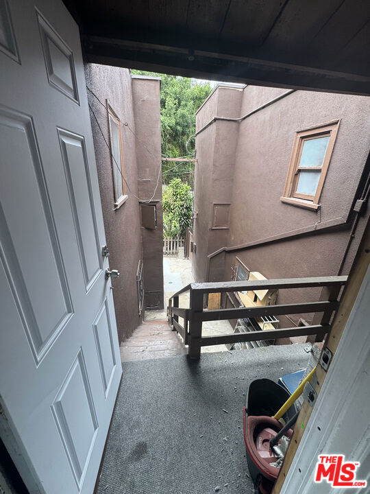 301 S Norton Avenue Property Photo 22