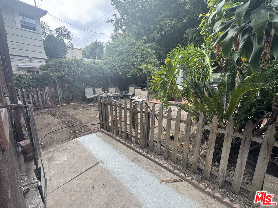 301 S Norton Avenue Property Photo 24