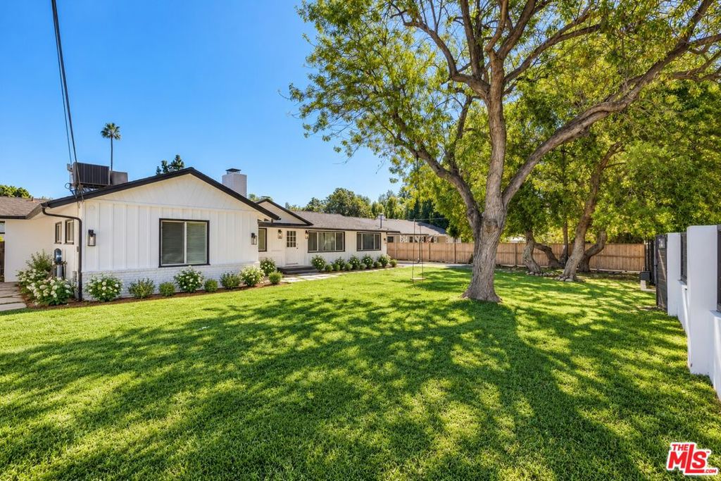 5738 Rhodes Avenue Property Photo 4