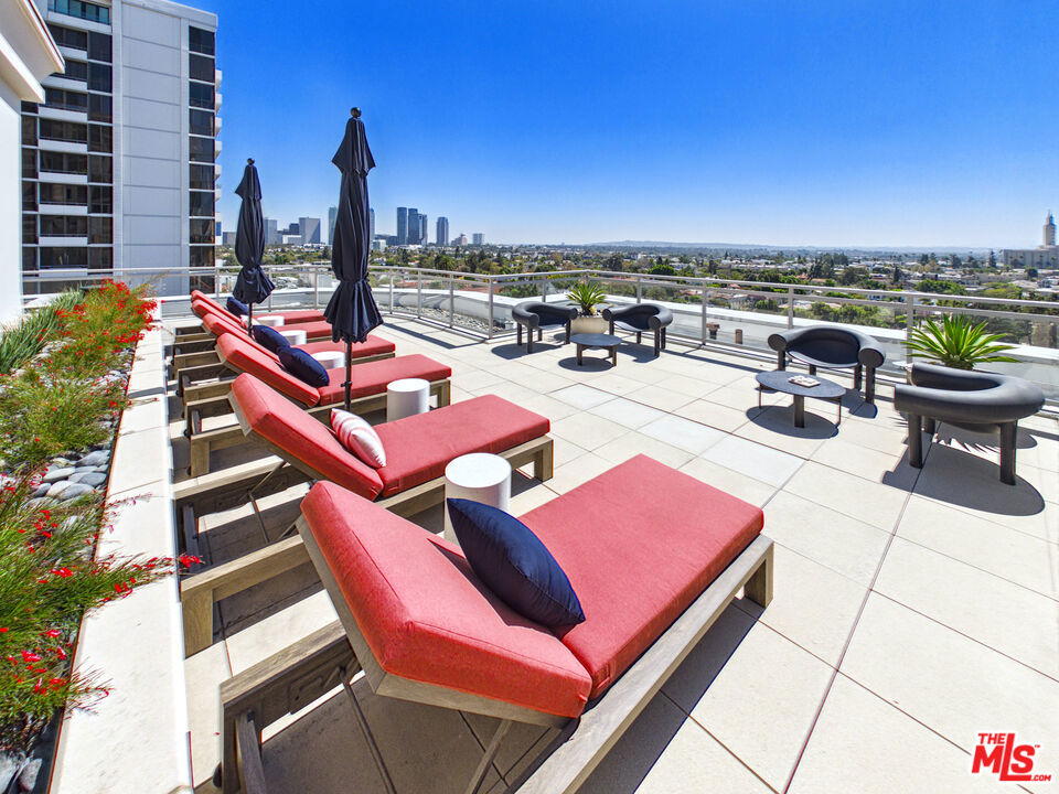 10700 Wilshire Boulevard 406 Property Photo 23