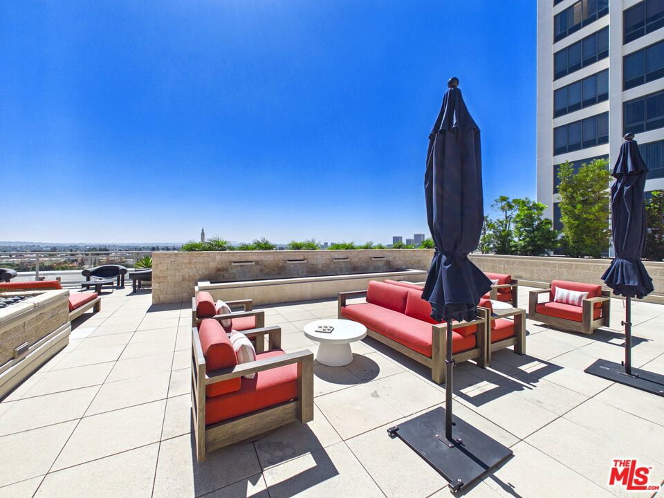 10700 Wilshire Boulevard 406 Property Photo 24
