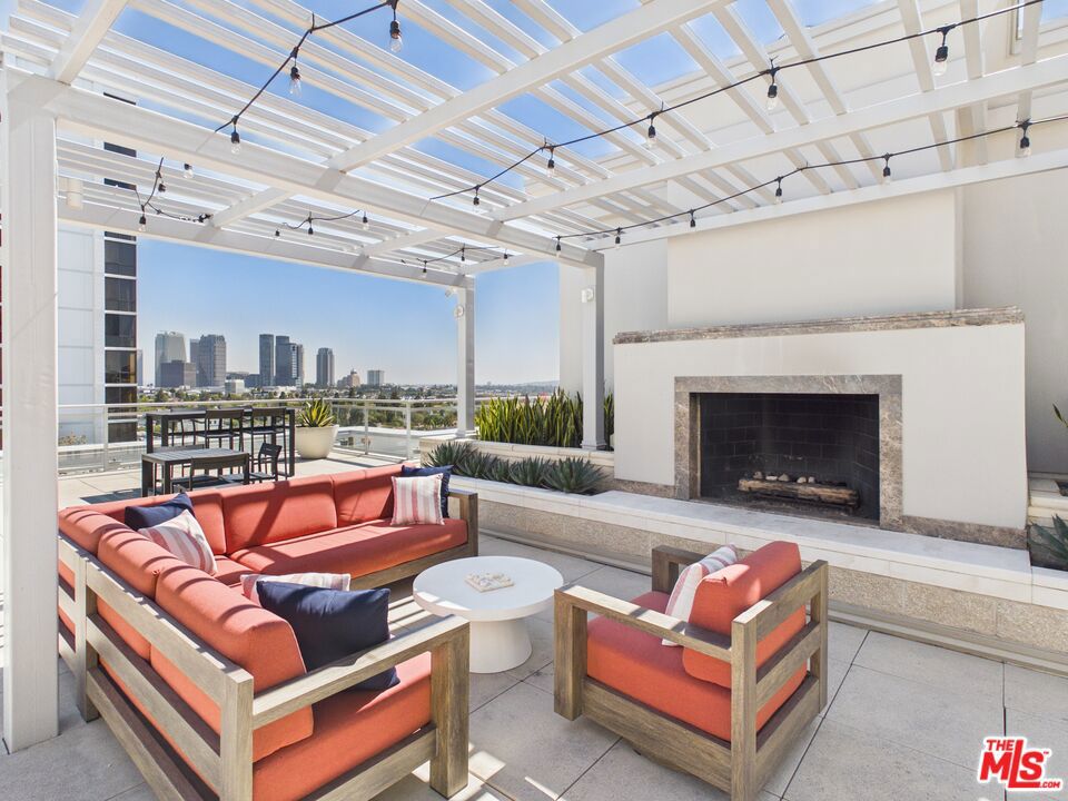 10700 Wilshire Boulevard 406 Property Photo 27