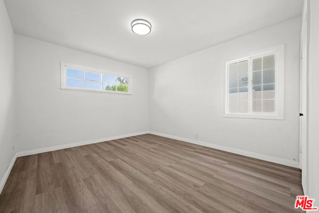 5355 N Delta Street Property Photo 20