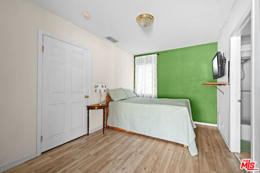 5355 N Delta Street Property Photo 31
