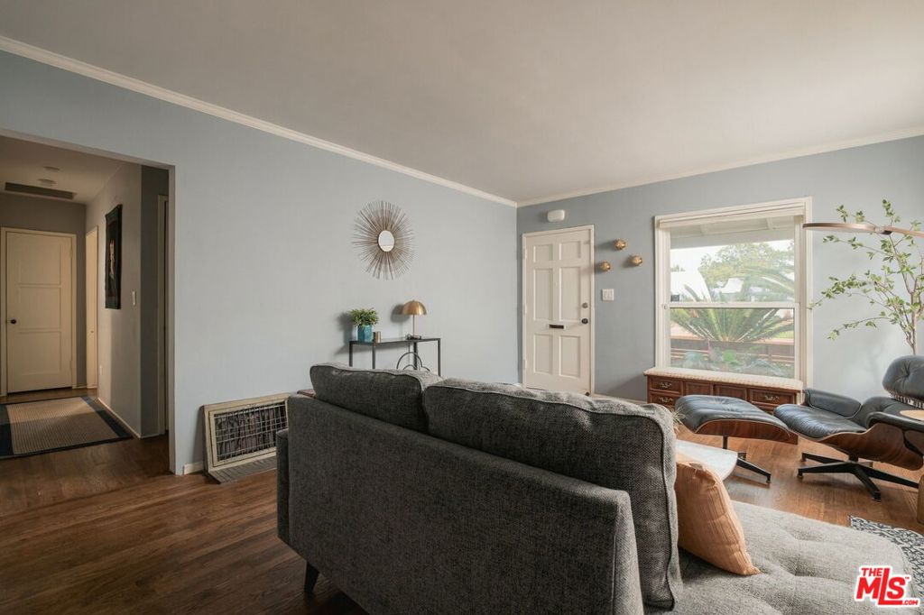 1833 Armacost Avenue Property Photo 6