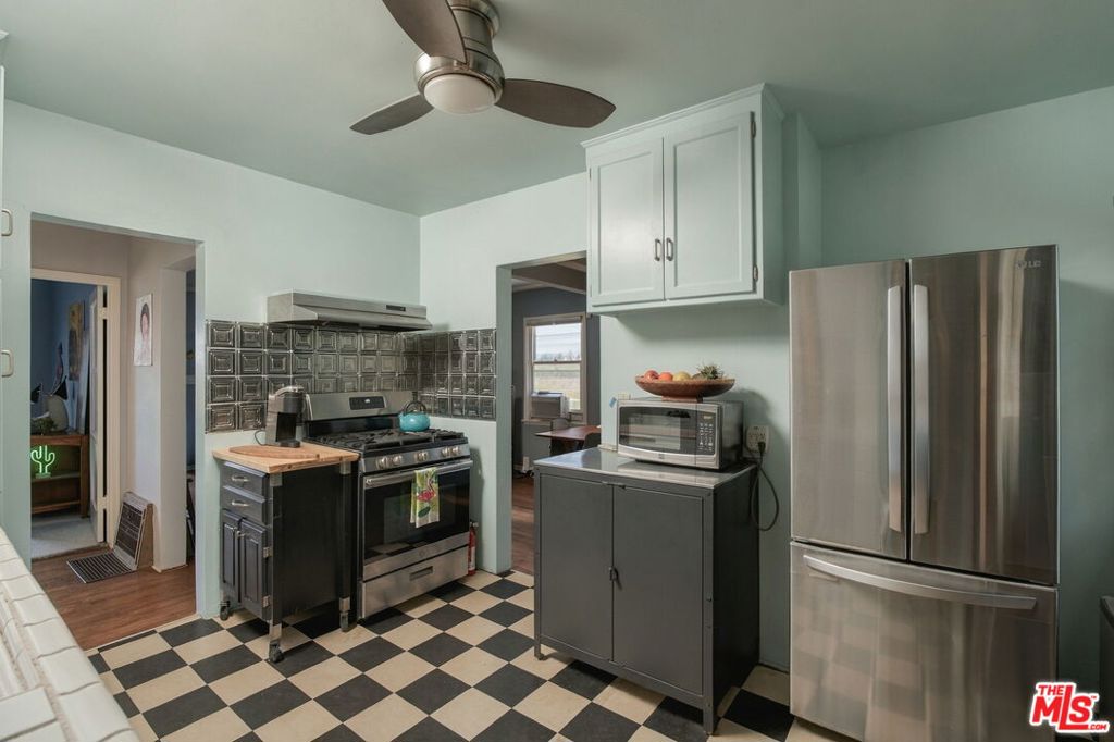 1833 Armacost Avenue Property Photo 11