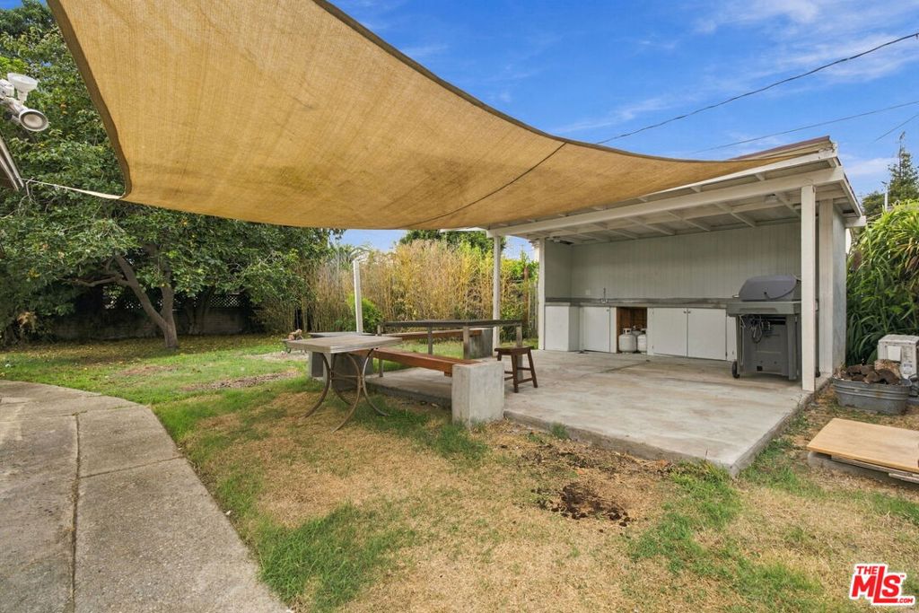 1833 Armacost Avenue Property Photo 31