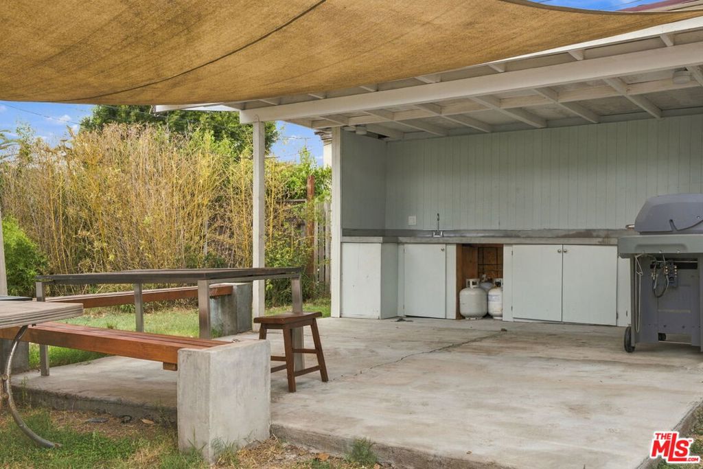 1833 Armacost Avenue Property Photo 32