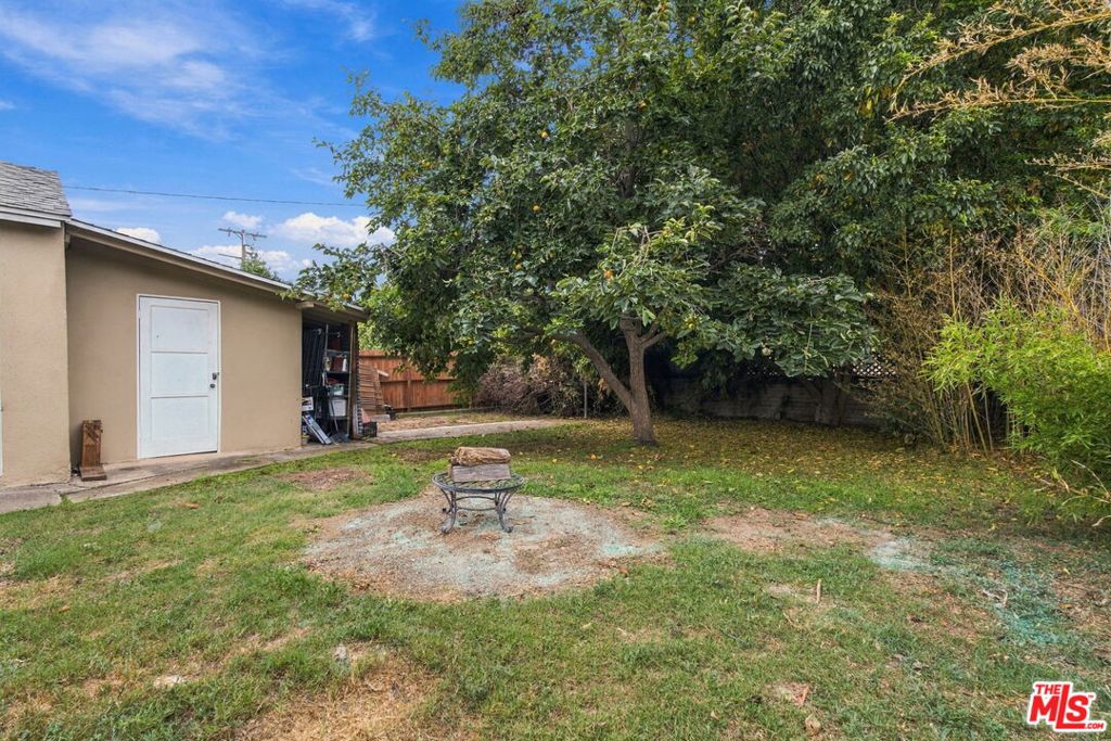 1833 Armacost Avenue Property Photo 34