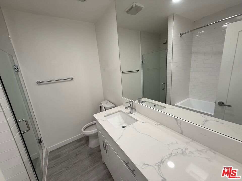 3461 Waverly Drive 306 Property Photo 13