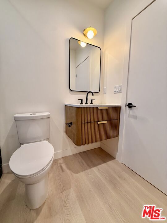 2707 Benedict Street 1/2 Property Photo 5