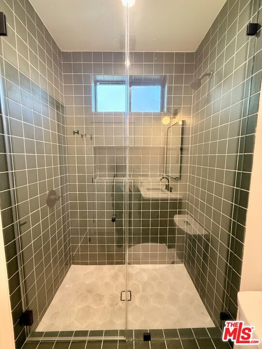 2707 Benedict Street 1/2 Property Photo 7