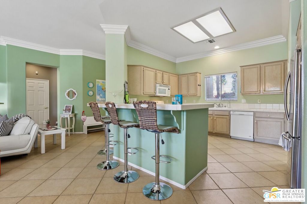 68433 Riviera Road Property Photo 4