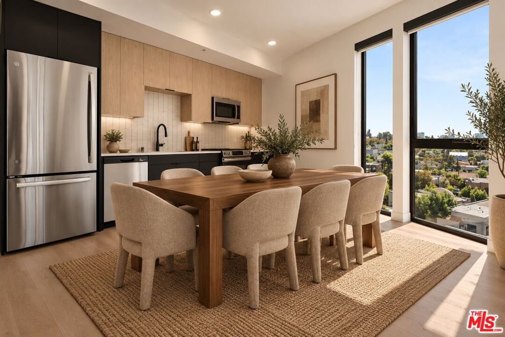 3004 Sunset Boulevard 520 Property Photo 4