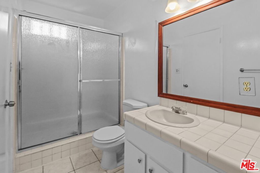 4610 Densmore Avenue 12 Property Photo 19