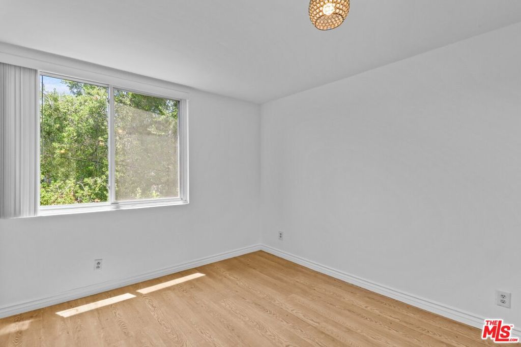 4610 Densmore Avenue 12 Property Photo 23