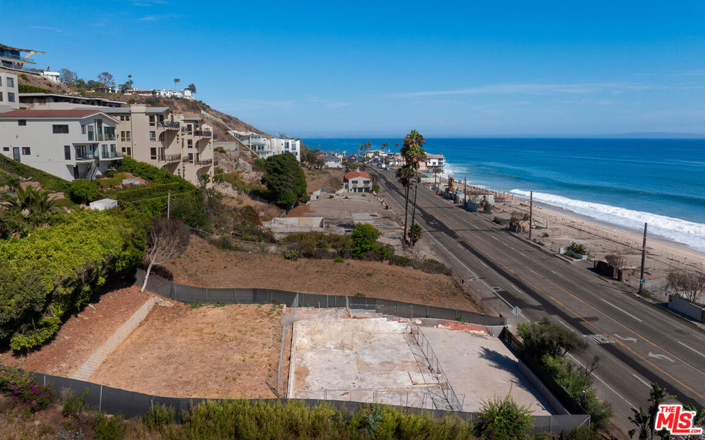 21415 Pacific Coast Highway Property Photo 6
