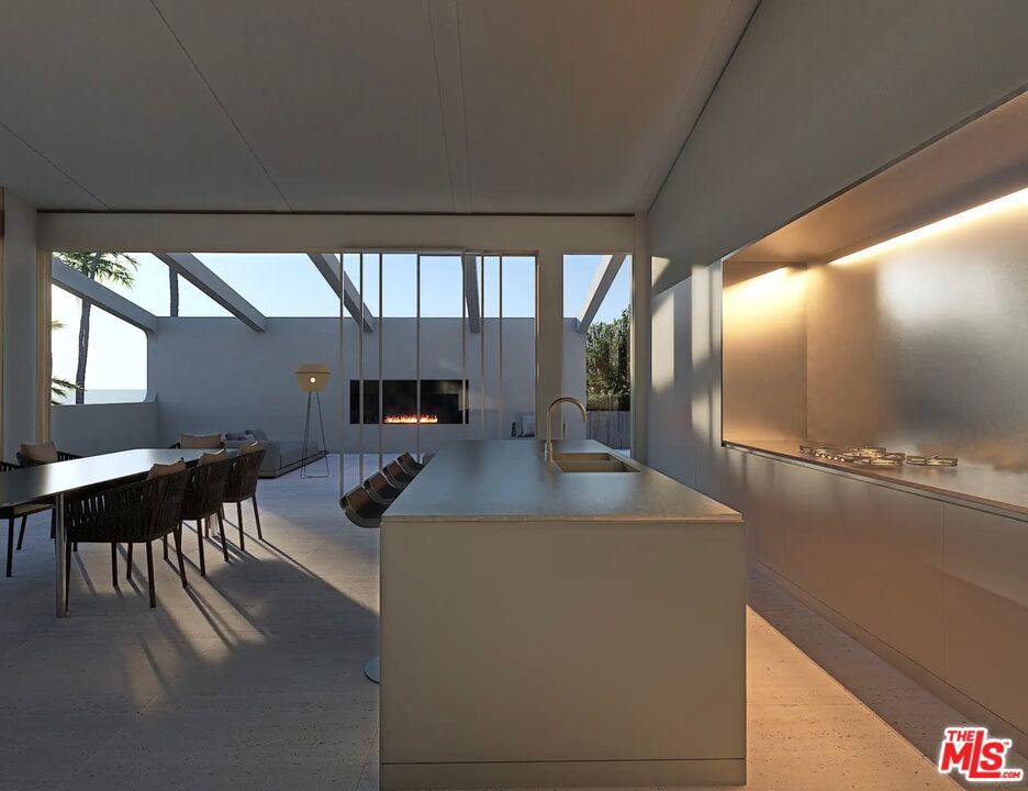 21415 Pacific Coast Highway Property Photo 15