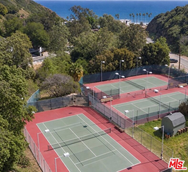 21415 Pacific Coast Highway Property Photo 19