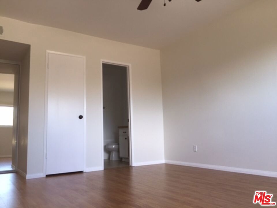 5252 Coldwater Canyon Avenue 207 Property Photo 11