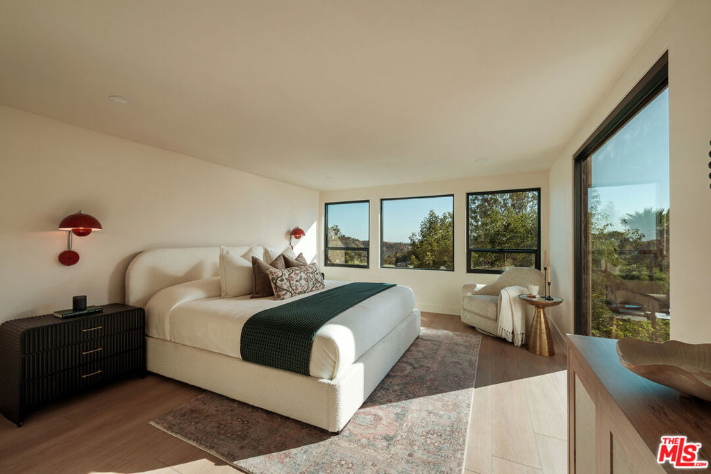 579 Crane Boulevard Property Photo 19