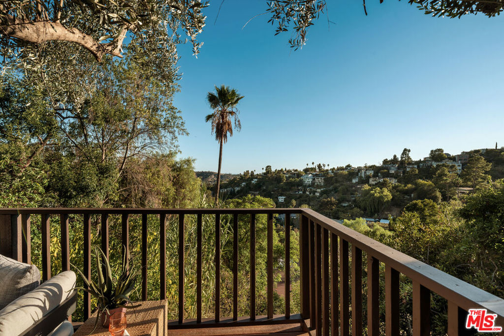 579 Crane Boulevard Property Photo 42