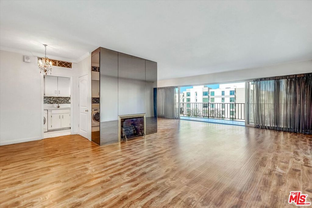 10450 Wilshire Boulevard 4f Property Photo 6