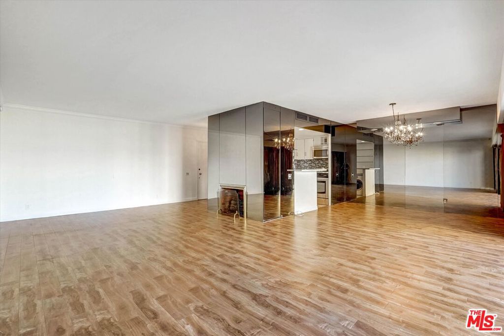 10450 Wilshire Boulevard 4f Property Photo 7