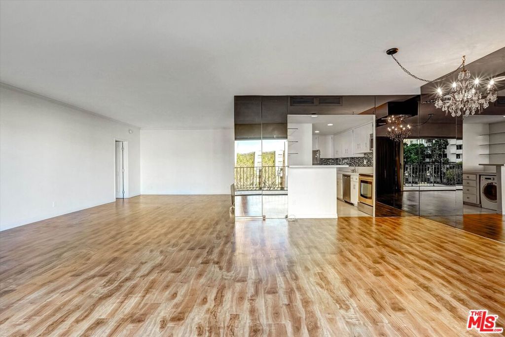10450 Wilshire Boulevard 4f Property Photo 8