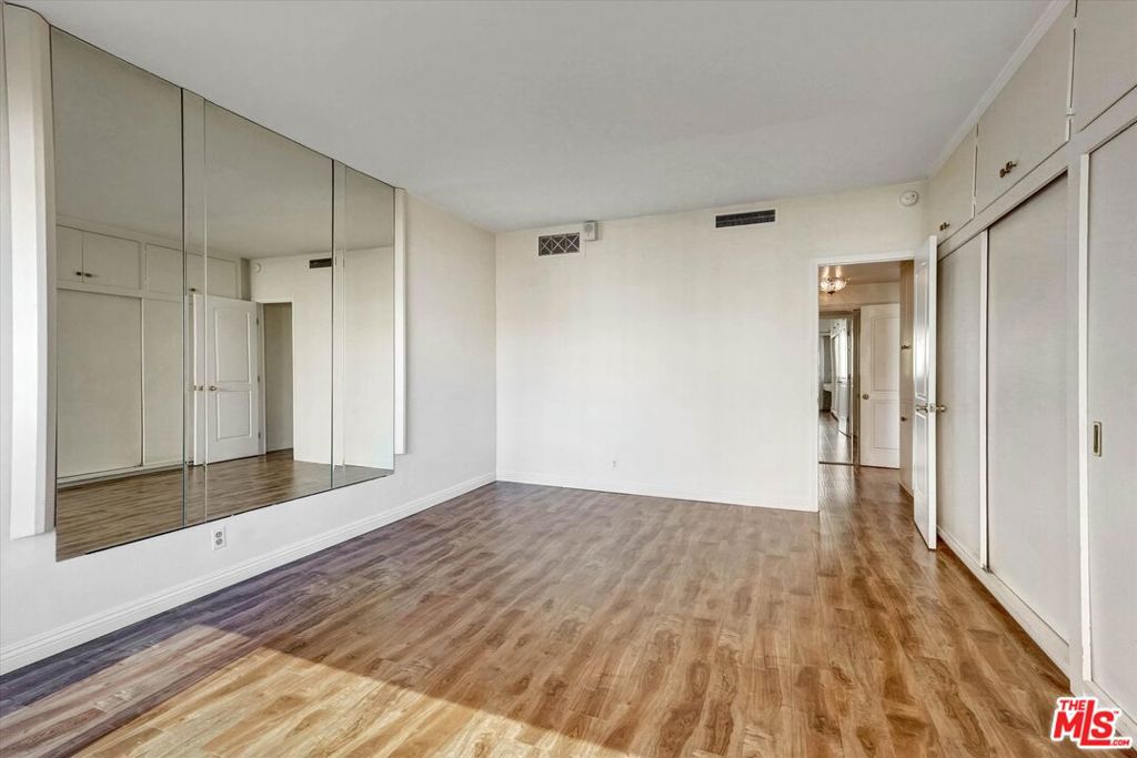 10450 Wilshire Boulevard 4f Property Photo 15