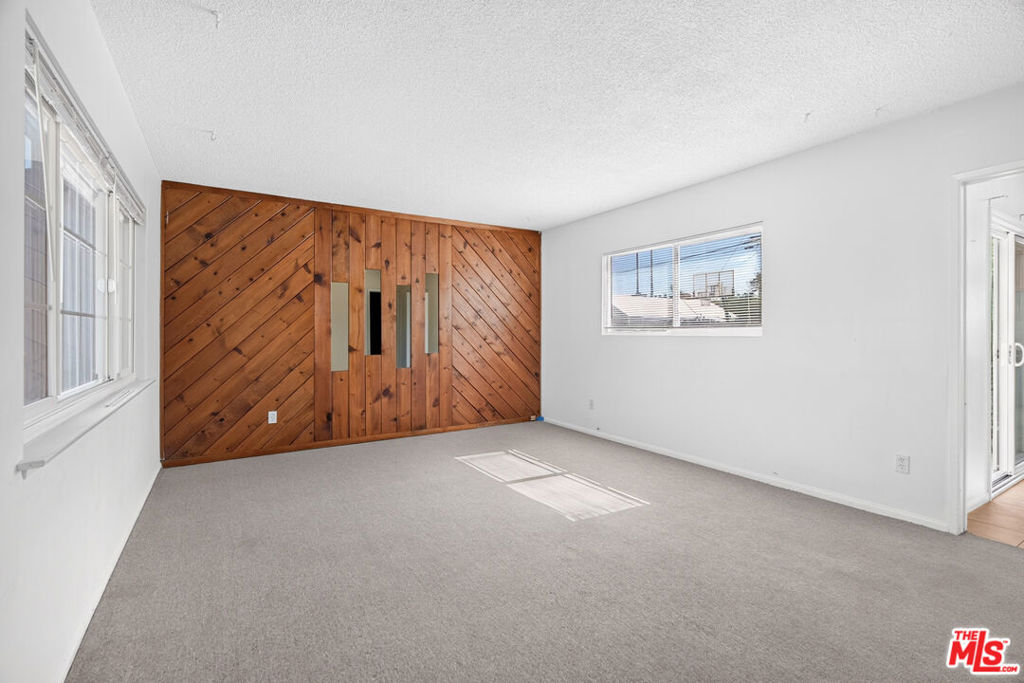 1320 W Farlington Street Property Photo 6
