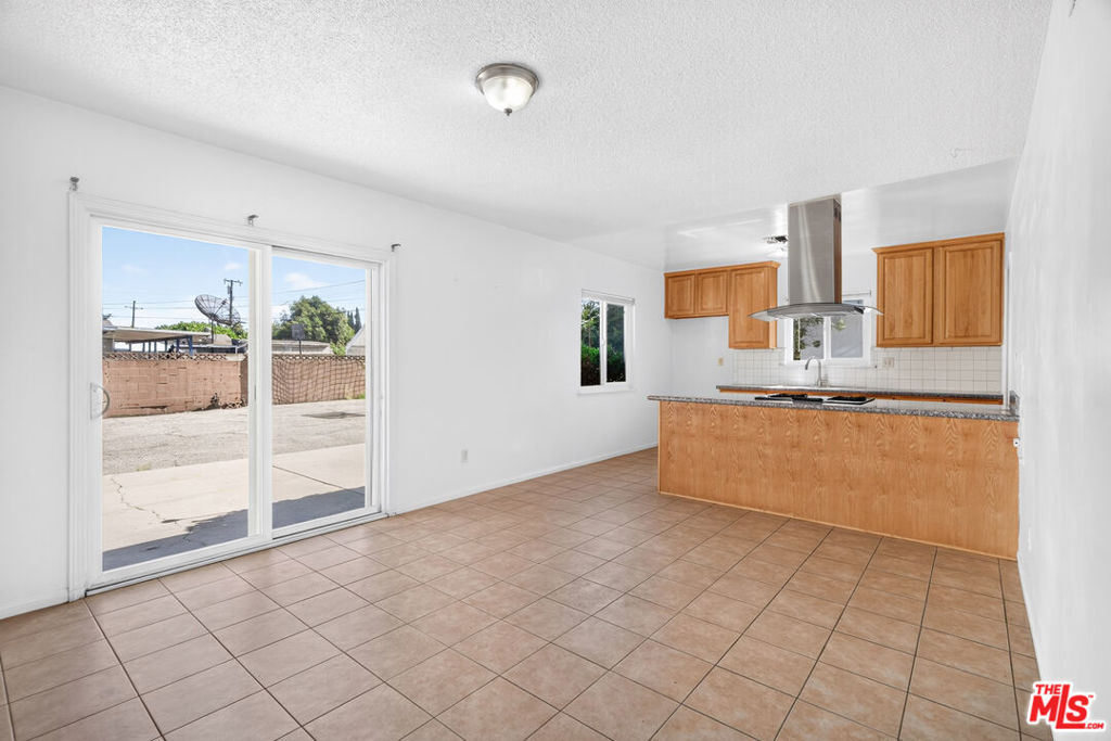 1320 W Farlington Street Property Photo 11