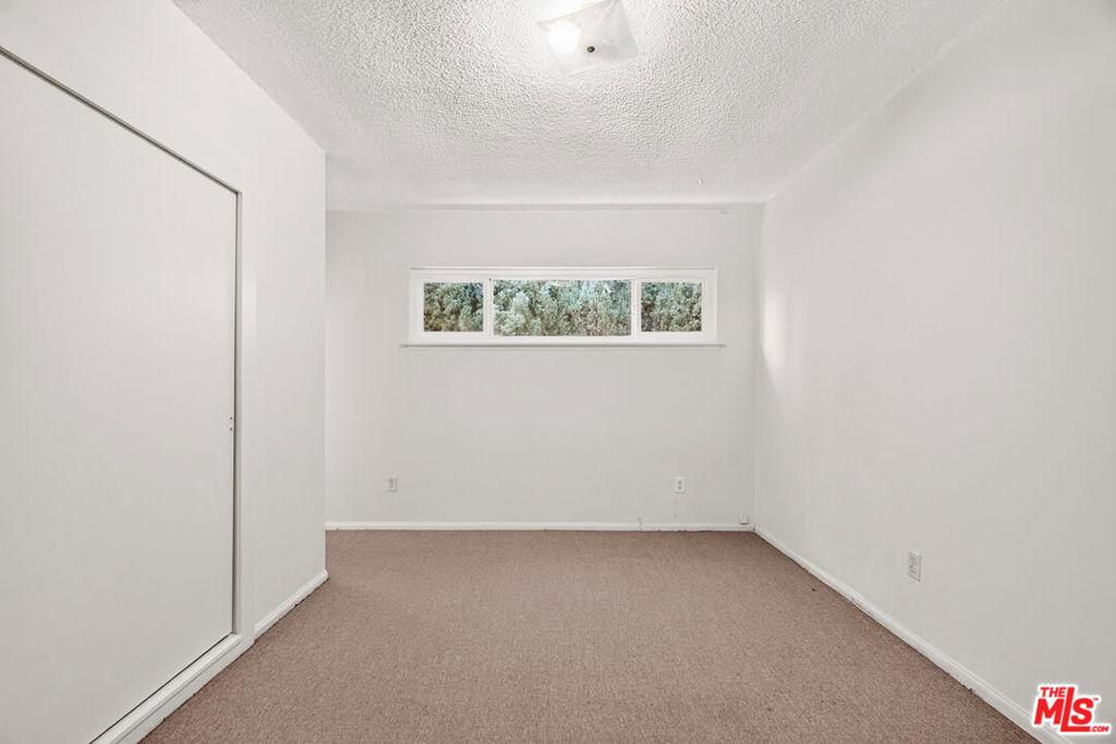 1320 W Farlington Street Property Photo 18