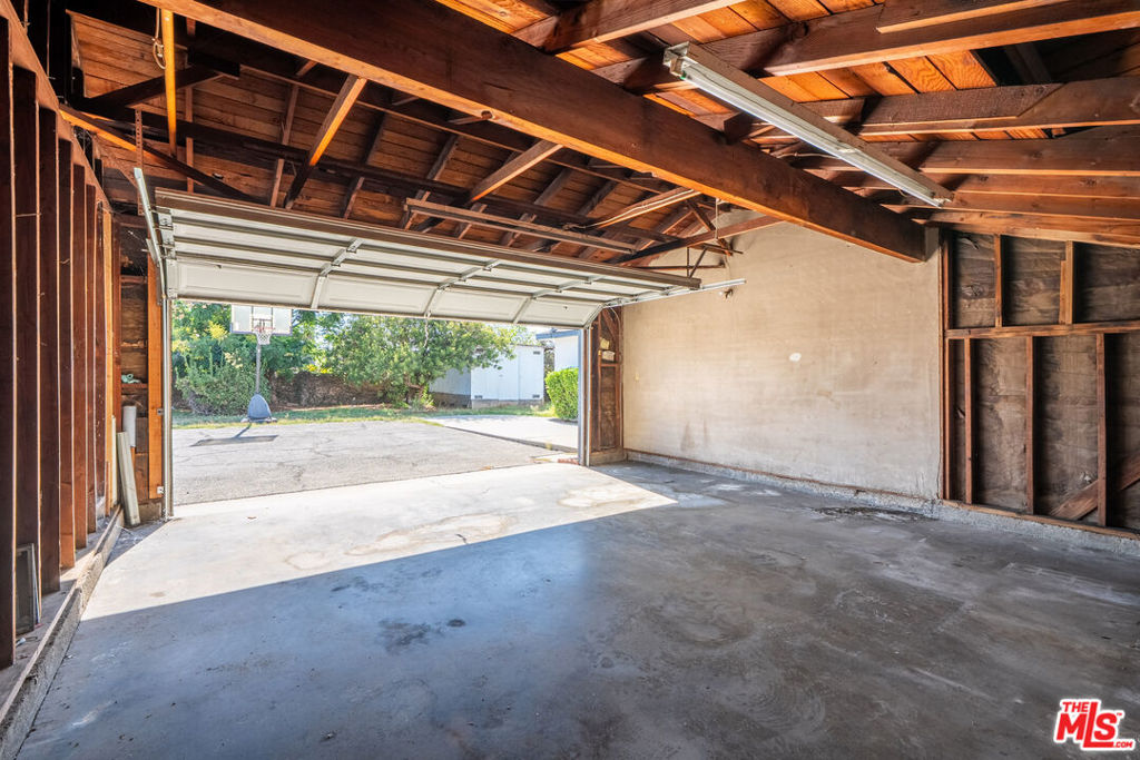 1320 W Farlington Street Property Photo 32