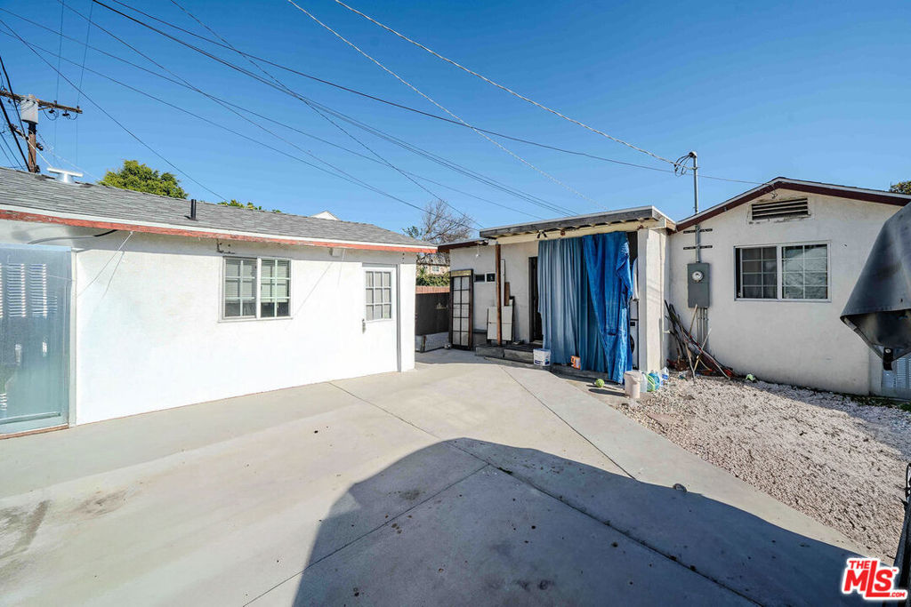3209 Andrita Street Property Photo 20