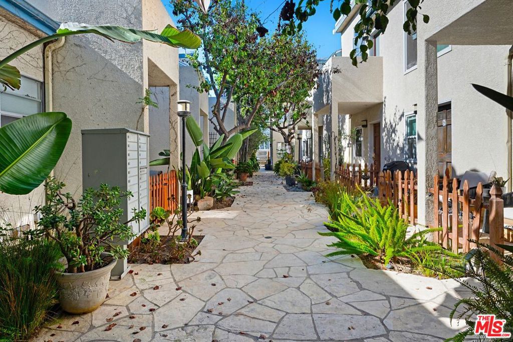 121 Strand Street 13 Property Photo 6