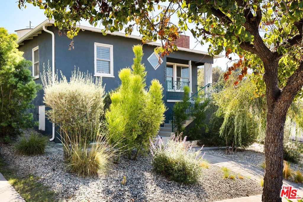 2533 Lombardy Boulevard Property Photo 1