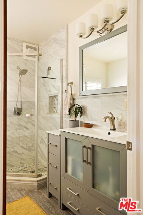 2533 Lombardy Boulevard Property Photo 23